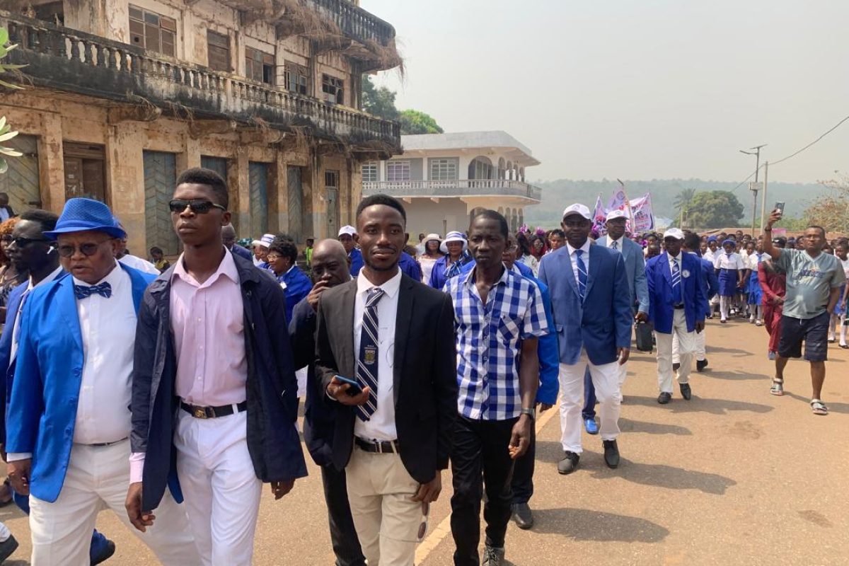 School Alumni walk